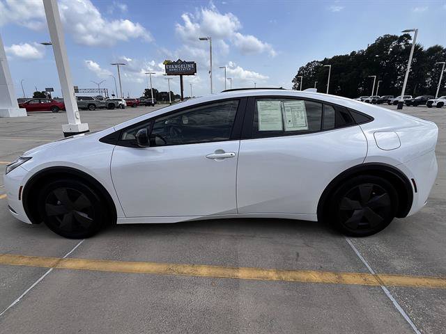 Used 2025 Toyota Prius Plug-In Hybrid FWD image 6