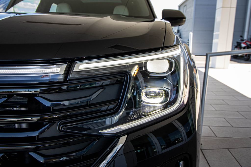 New 2026 Volkswagen Atlas Cross Sport SEL Premium R-Line AWD/4WD image 7