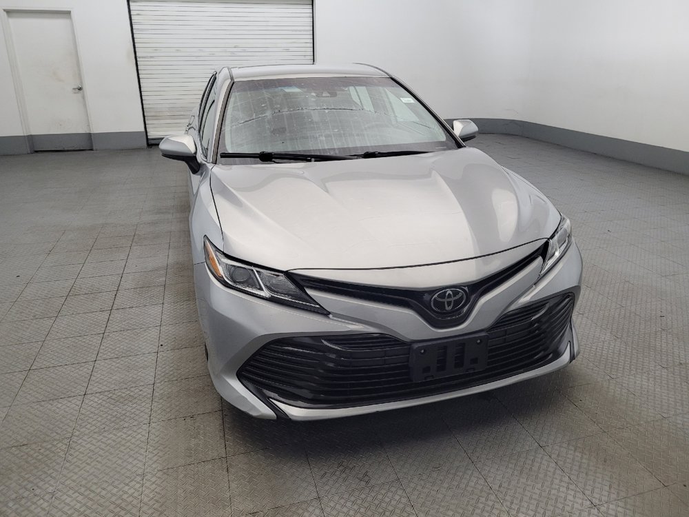 Used 2019 Toyota Camry LE image 14