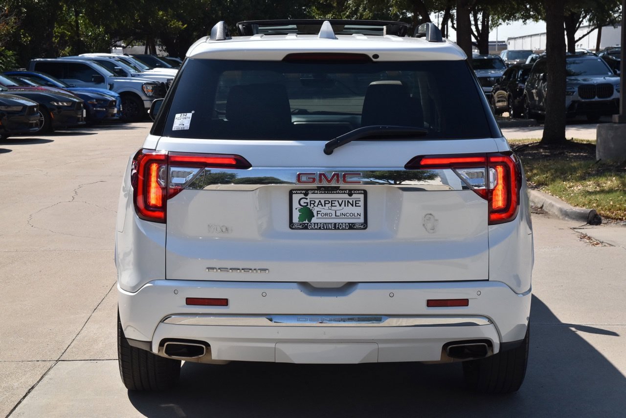 Used 2023 GMC Acadia Denali w/ Denali Ultimate Package FWD image 9
