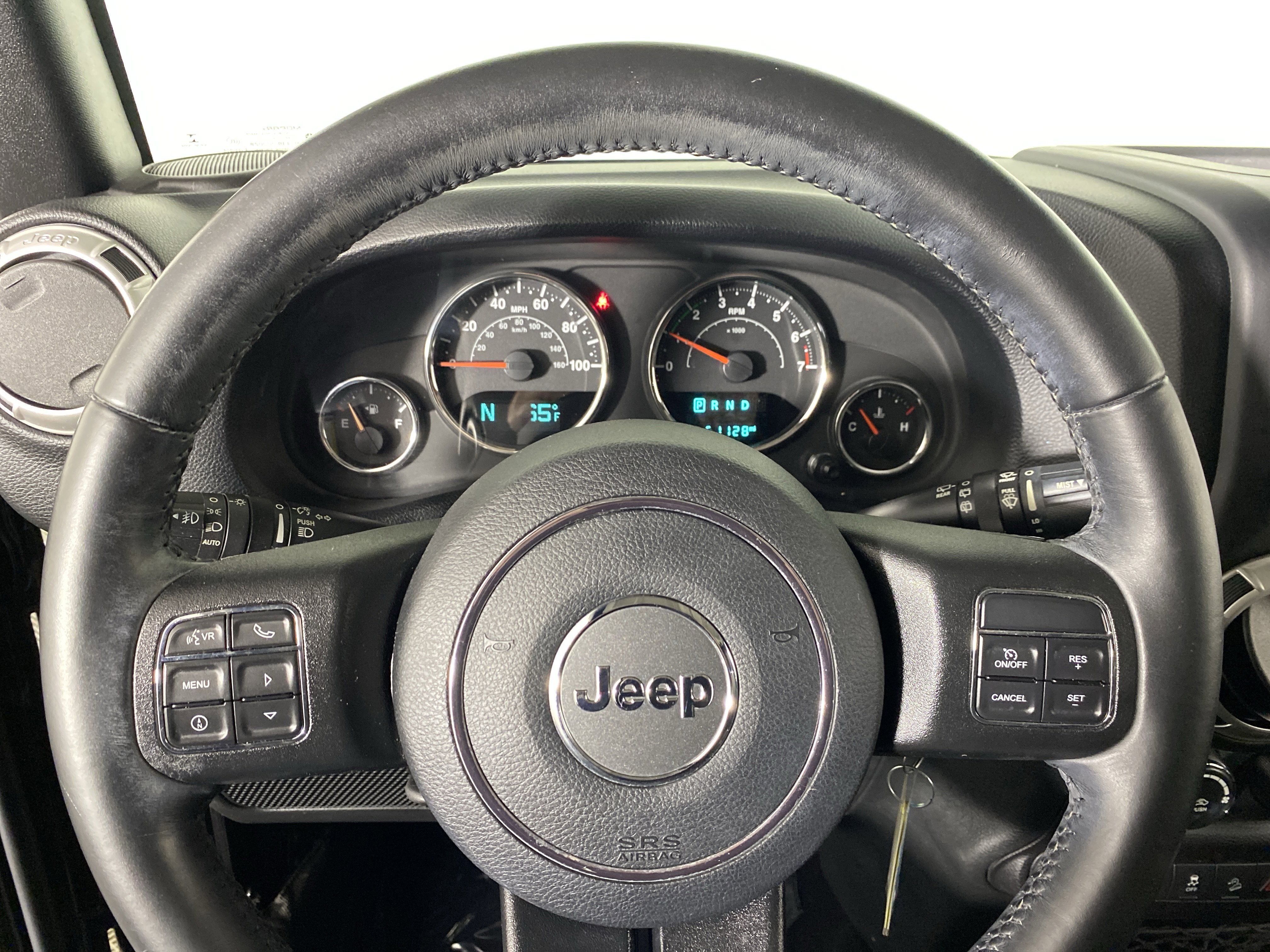 Used 2017 Jeep Wrangler Unlimited Sahara w/ Dual Top Group AWD/4WD image 19