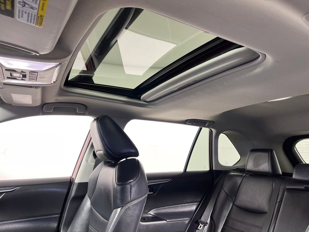 Used 2023 Toyota RAV4 XLE Premium image 30