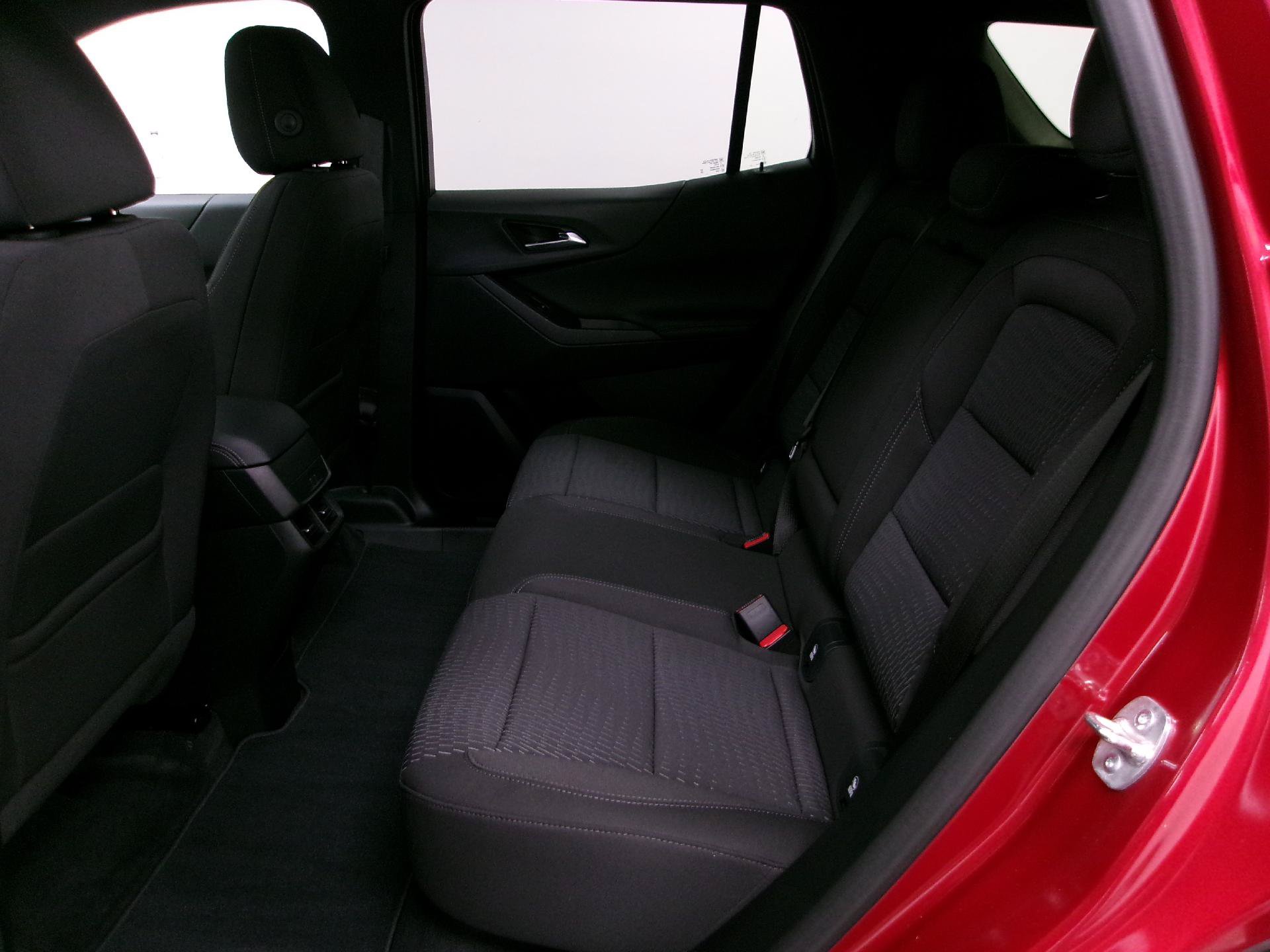Used 2025 Chevrolet Equinox LT FWD image 8