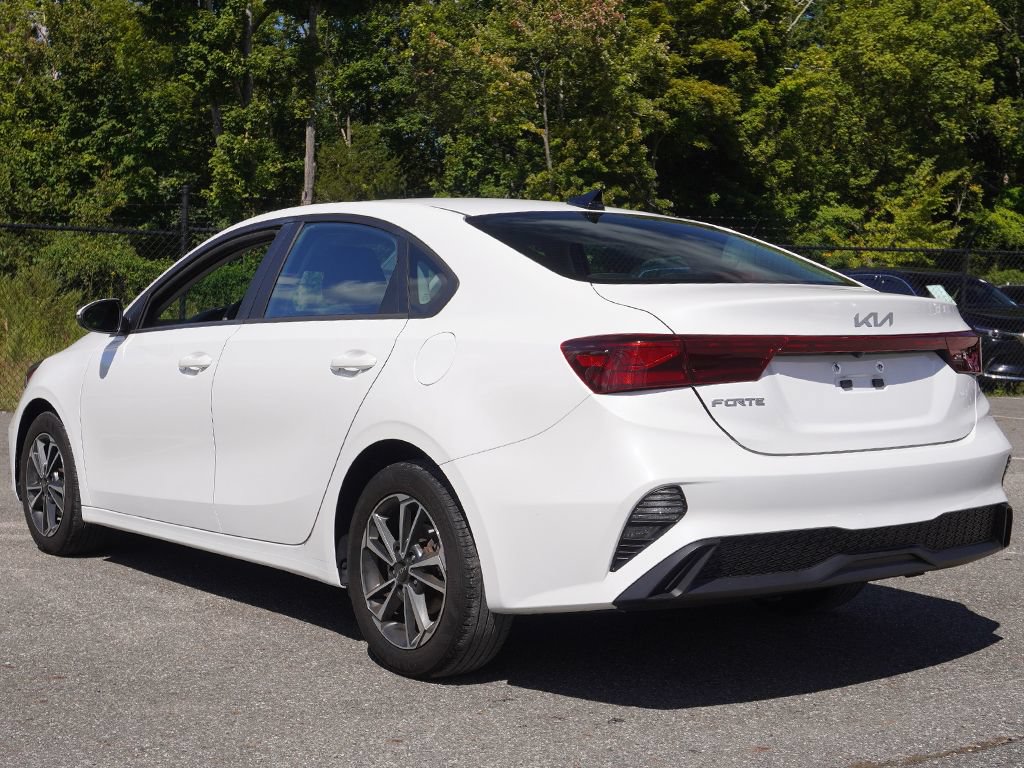Used 2023 Kia Forte LXS w/ LXS Technology Package FWD image 7