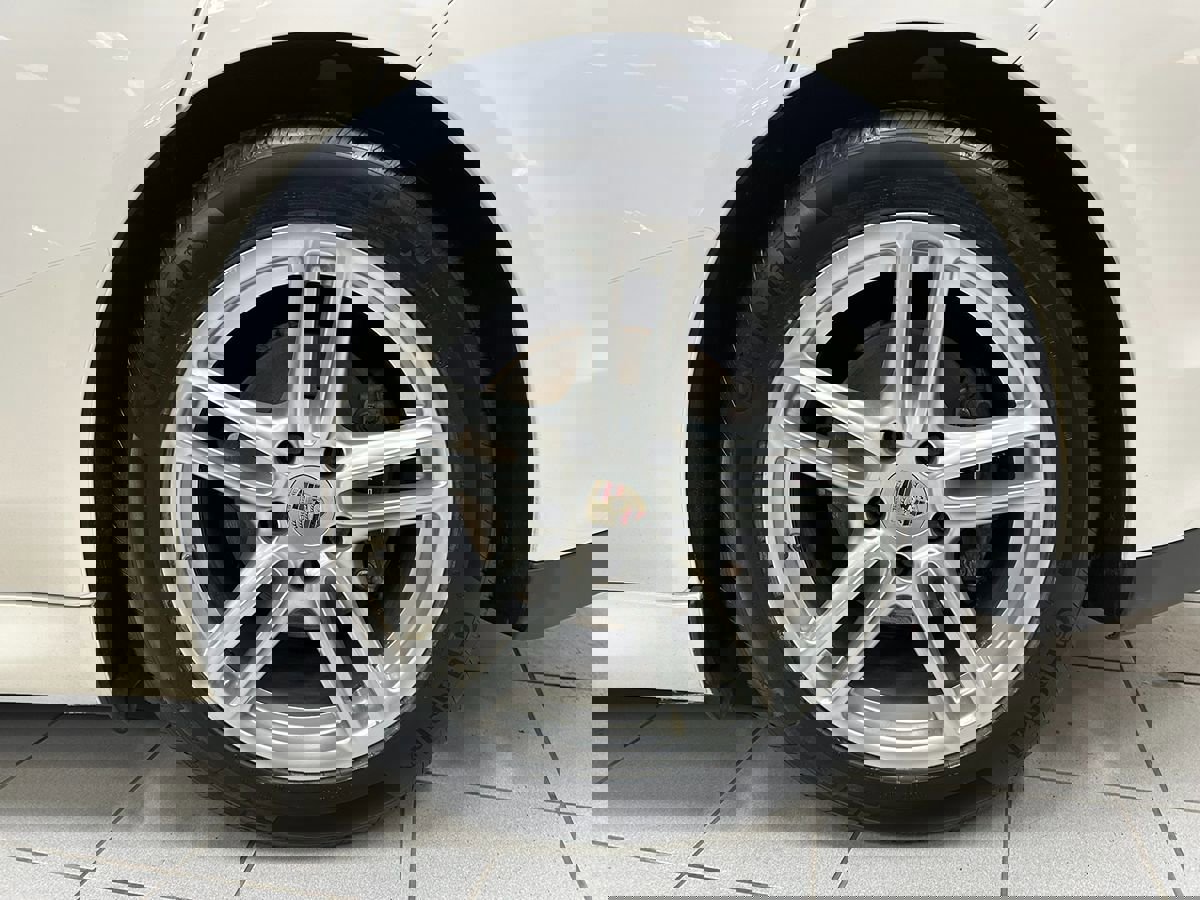 Used 2012 Porsche Panamera 4 image 70