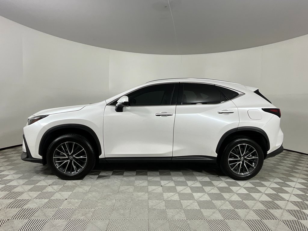 Used 2024 Lexus NX 250 FWD w/ Premium Package image 2