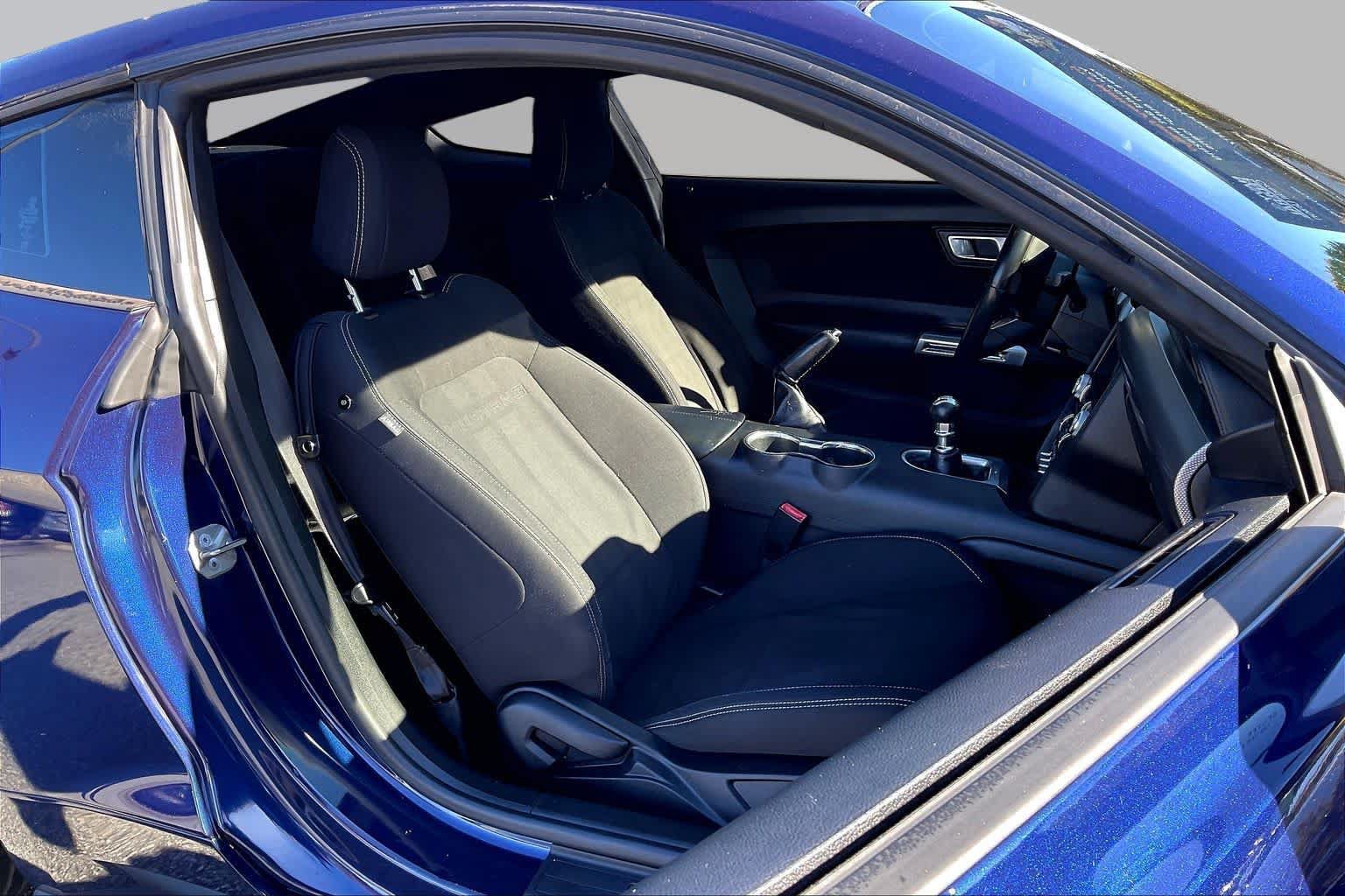 Used 2018 Ford Mustang Coupe w/ Equipment Group 101A RWD image 8
