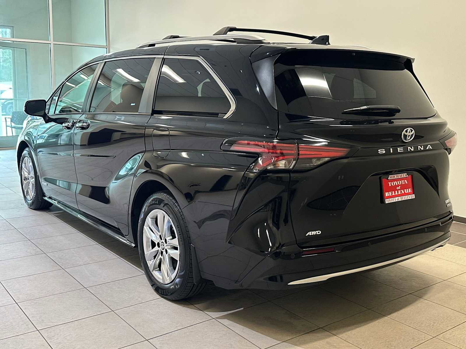 Certified 2021 Toyota Sienna Limited image 4