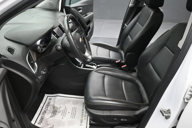 Used 2020 Chevrolet Trax Premier w/ LPO, Protection Package AWD/4WD image 13