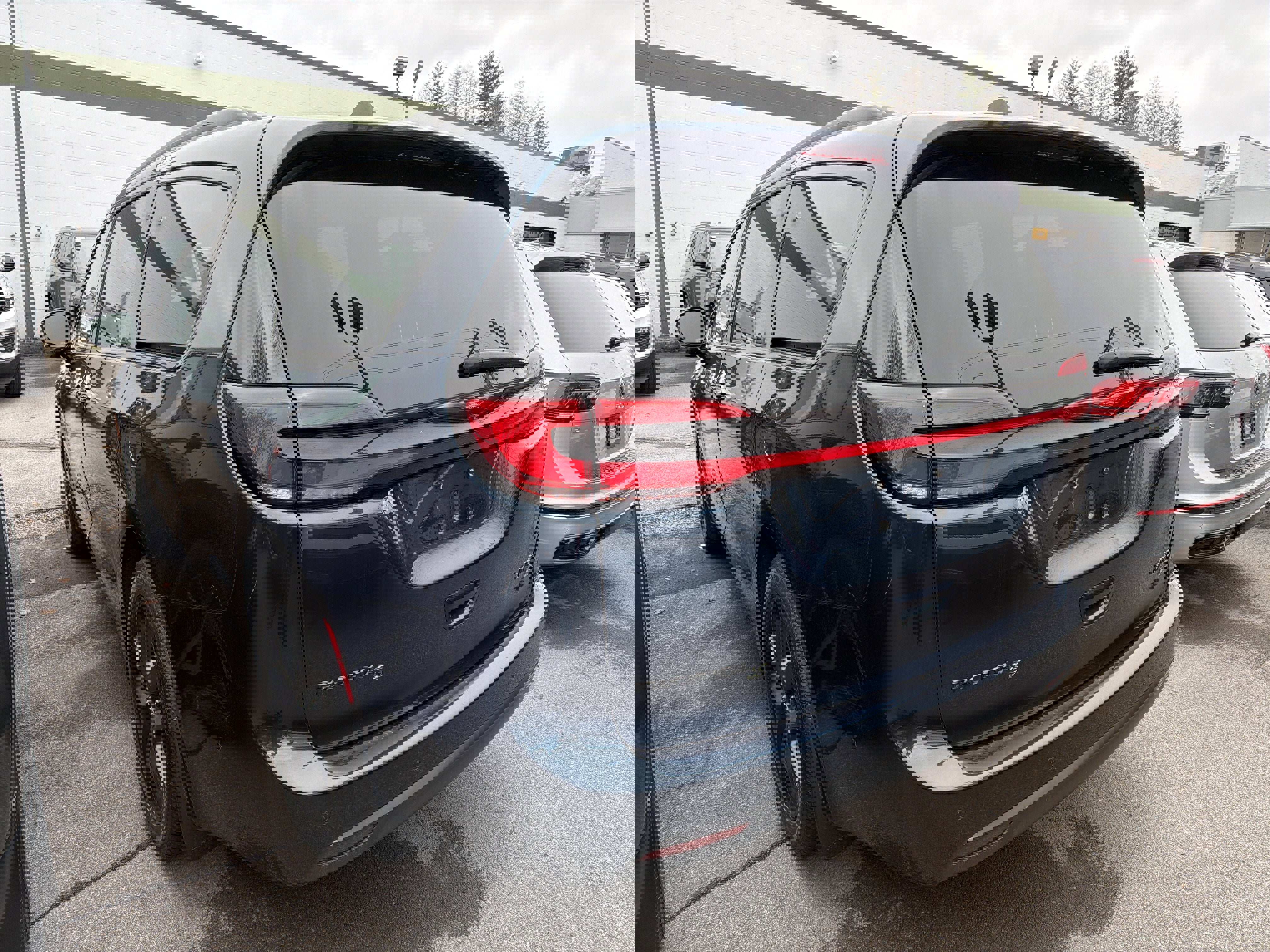 Used 2022 Chrysler Pacifica Limited w/ Uconnect Theater Family Group image 5