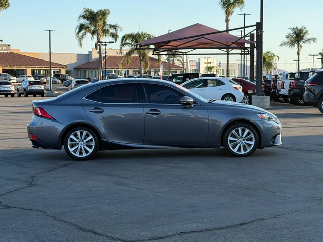 Used 2016 Lexus IS 200t RWD image 4