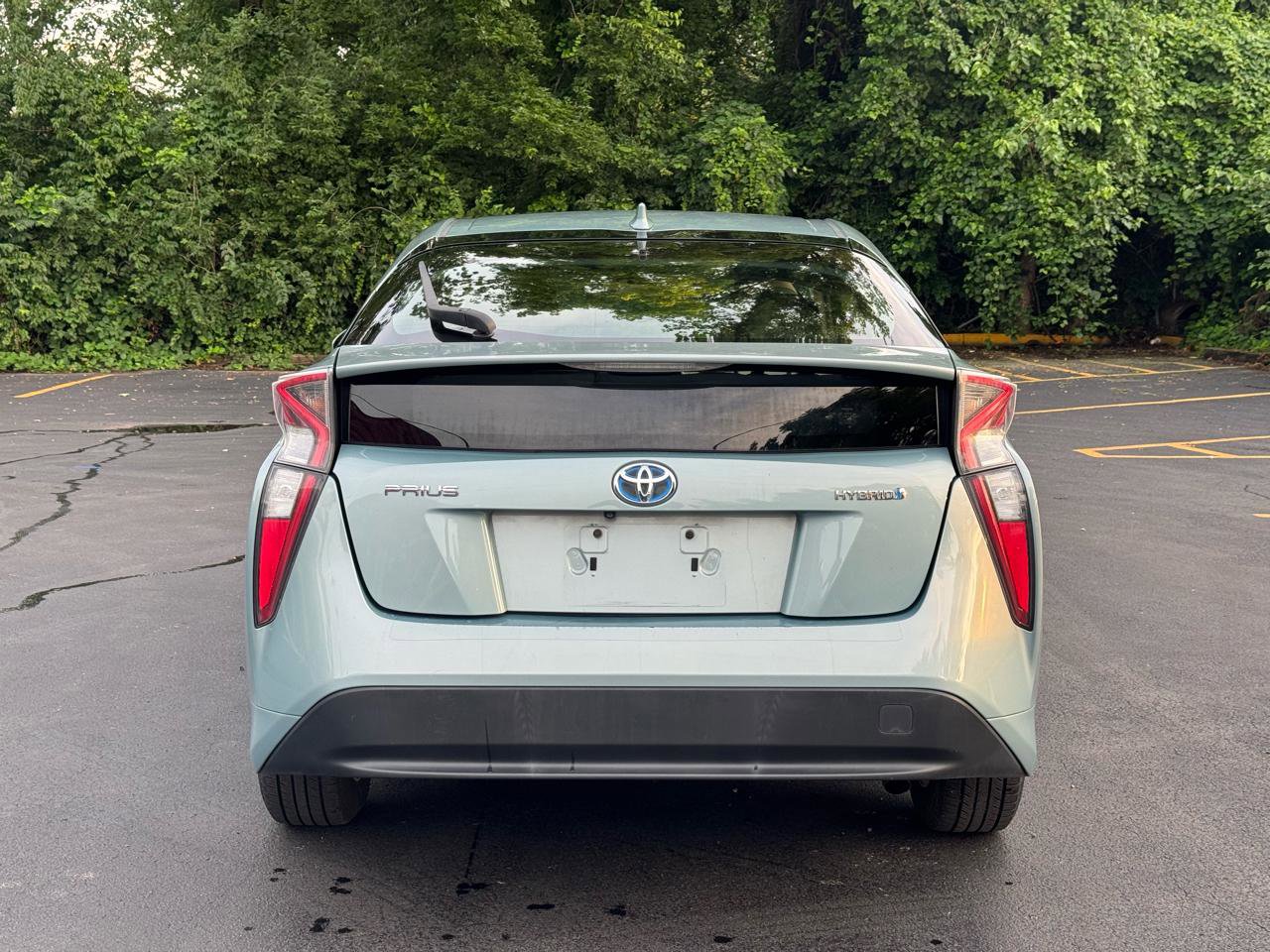 Used 2017 Toyota Prius Three FWD image 6