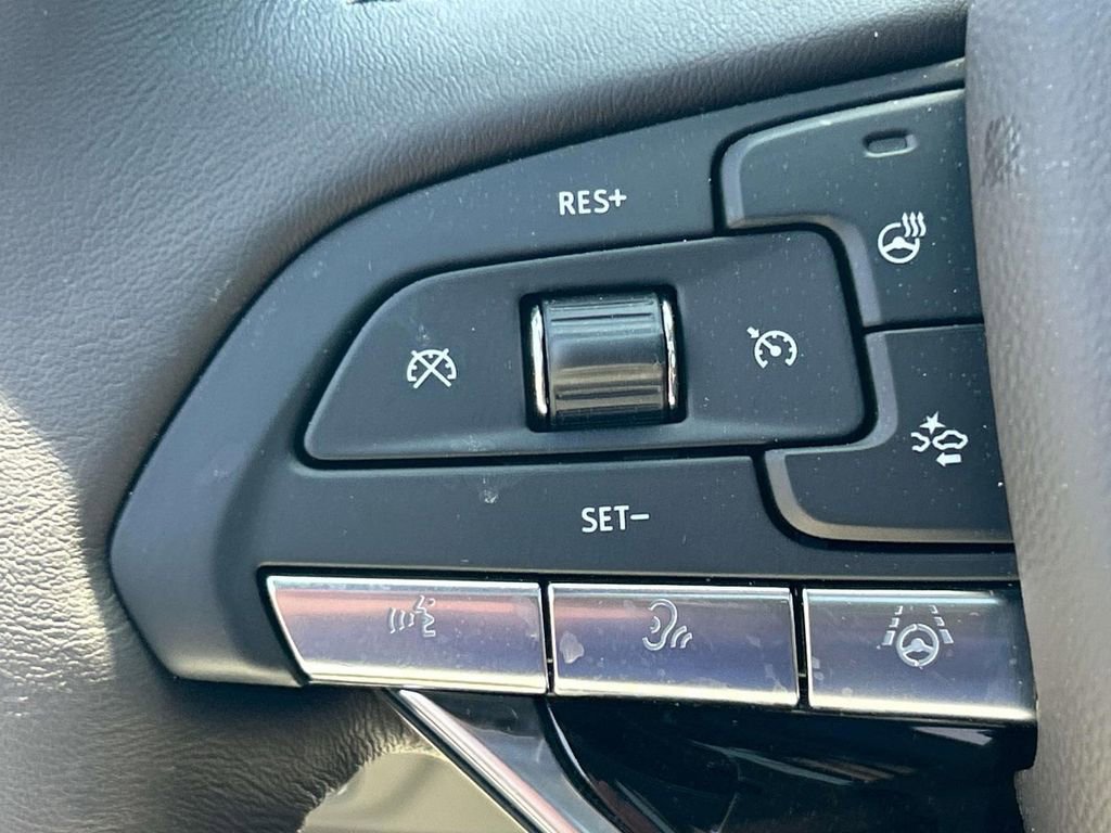 Used 2024 Cadillac Escalade ESV Sport w/ Touring Package AWD/4WD image 34