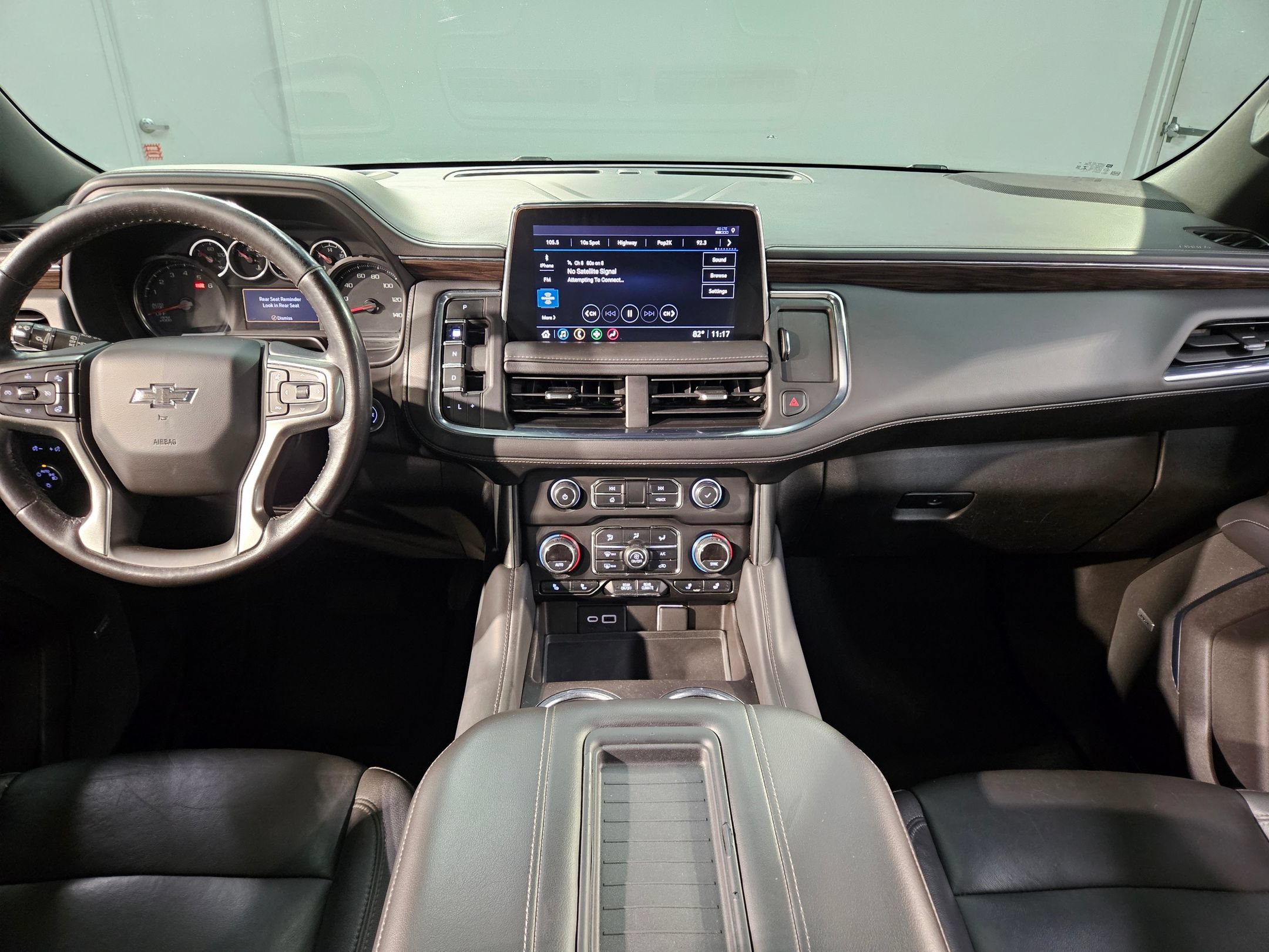 Used 2021 Chevrolet Tahoe Z71 w/ Luxury Package AWD/4WD image 10