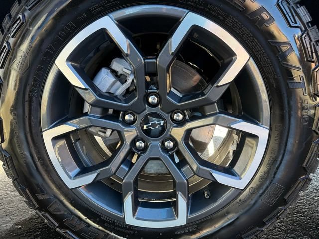 New 2026 Chevrolet Equinox ACTIV w/ Convenience Package III FWD image 8