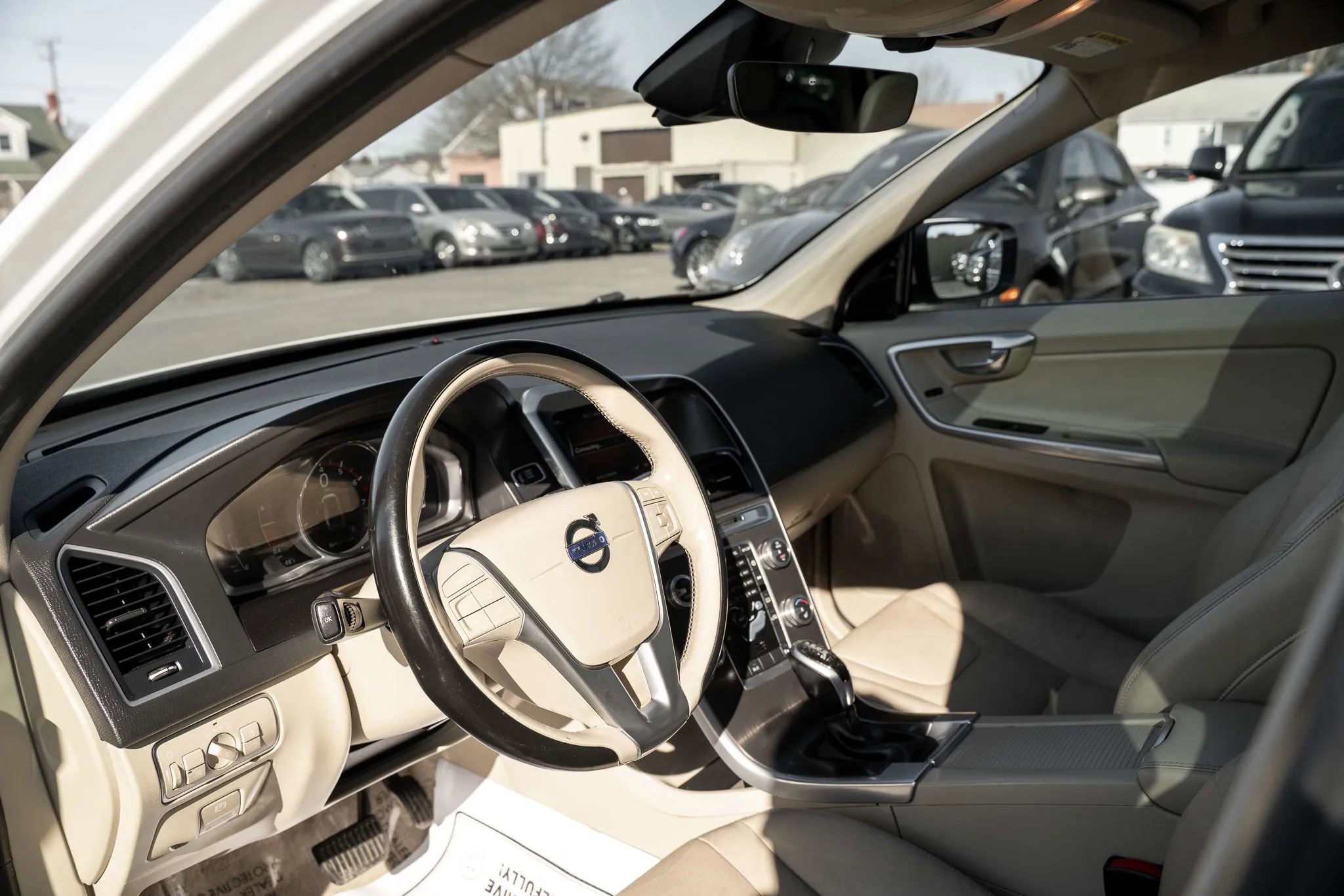 Used 2016 Volvo XC60 T5 Premier image 6