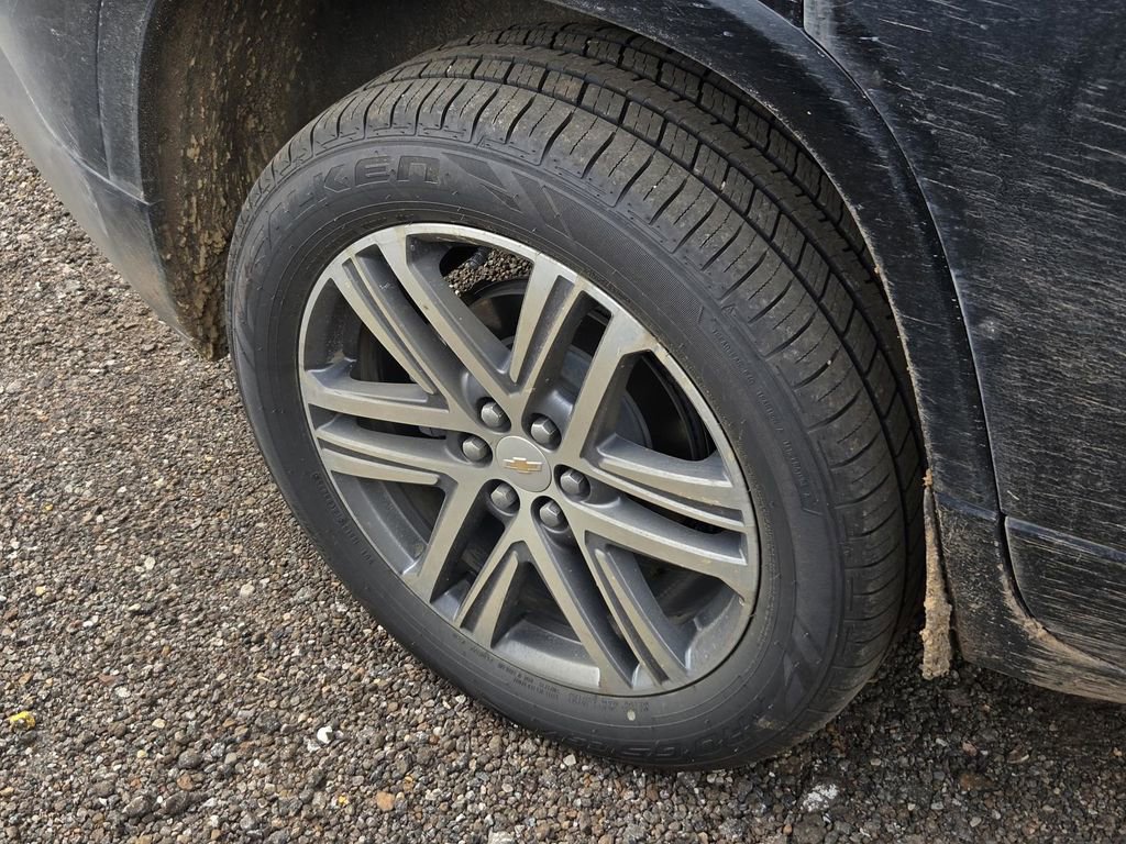Used 2023 Chevrolet Traverse High Country w/ LPO, Floor Liner Package FWD image 13