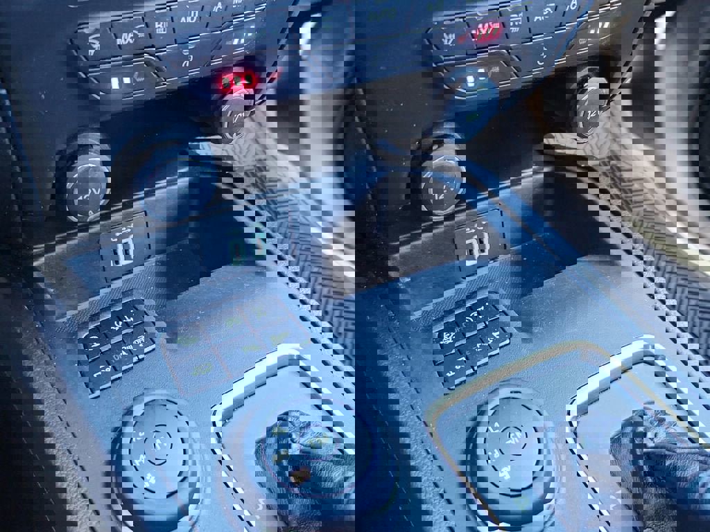 Used 2021 Ford Ranger Lariat w/ Tremor Off-Road Package image 29