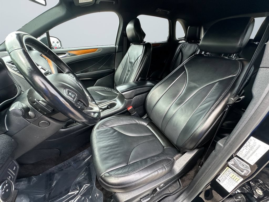 Used 2017 Lincoln MKC Select w/ Select Plus Package AWD/4WD image 9