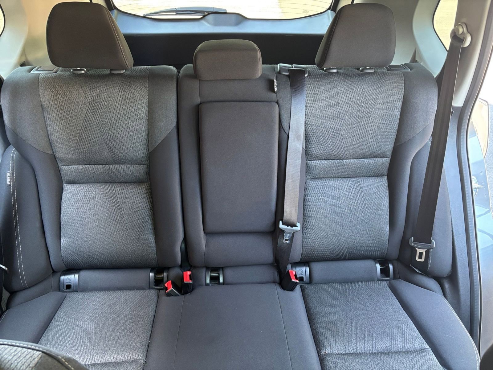 Used 2025 Nissan Rogue SV FWD image 33