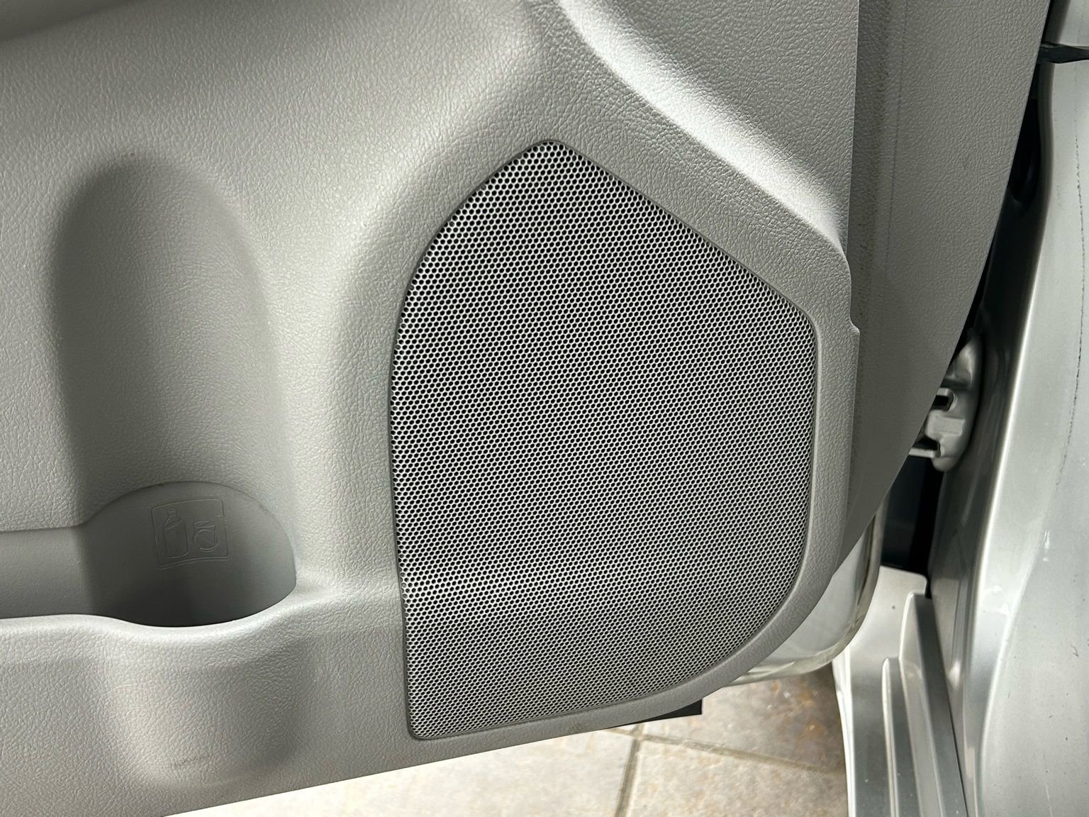 Used 2013 Toyota Camry XLE w/ Leather Pkg image 26