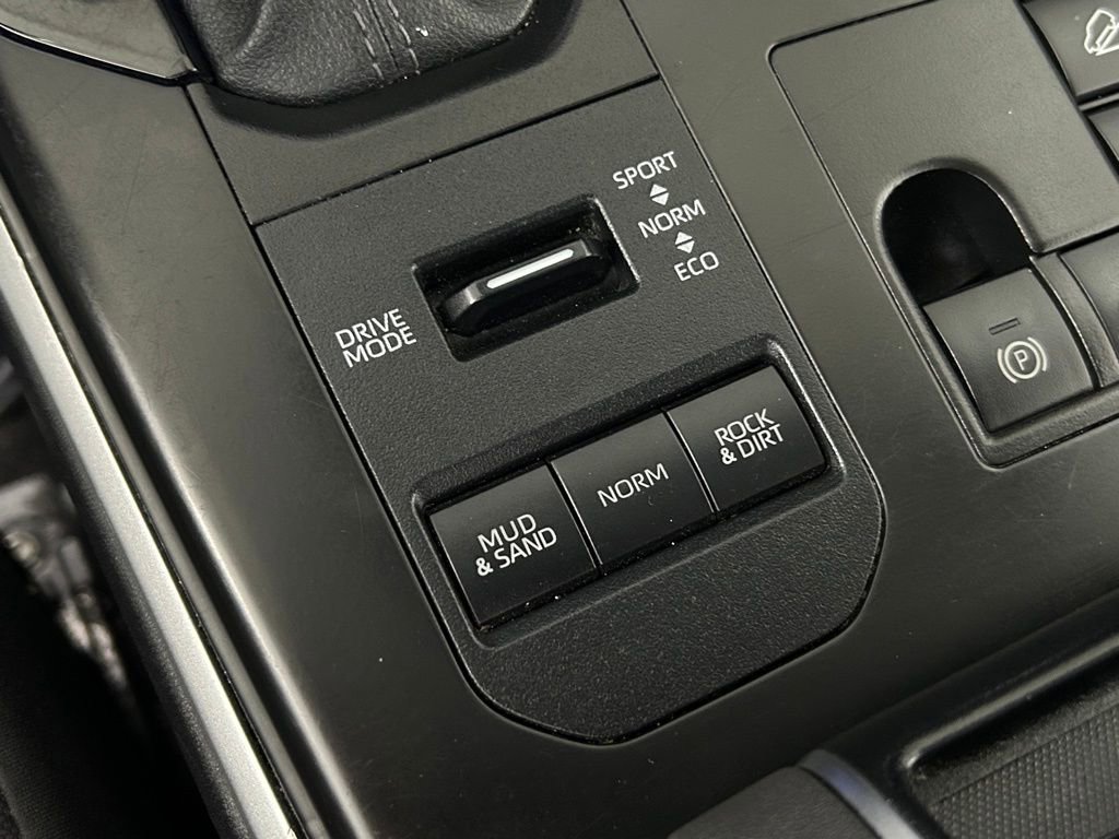 Used 2023 Toyota Highlander LE image 51