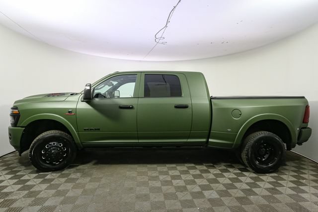 Used 2025 RAM 3500 Limited AWD/4WD image 6