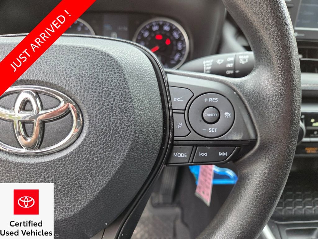 Certified 2021 Toyota RAV4 LE image 31