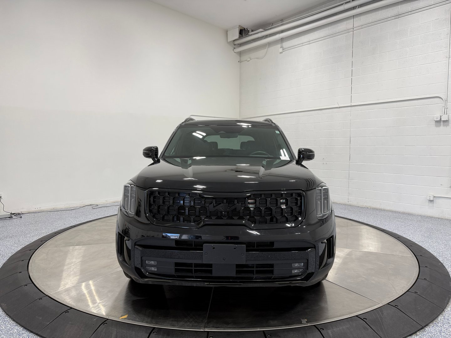 Used 2025 Kia Telluride SX Prestige X-Line image 2
