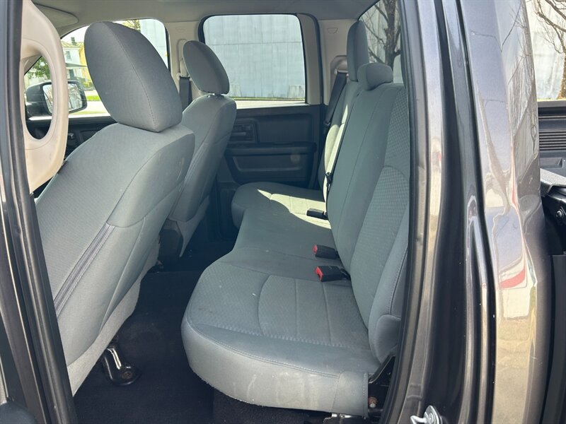 Used 2018 RAM 1500 Express AWD/4WD image 10