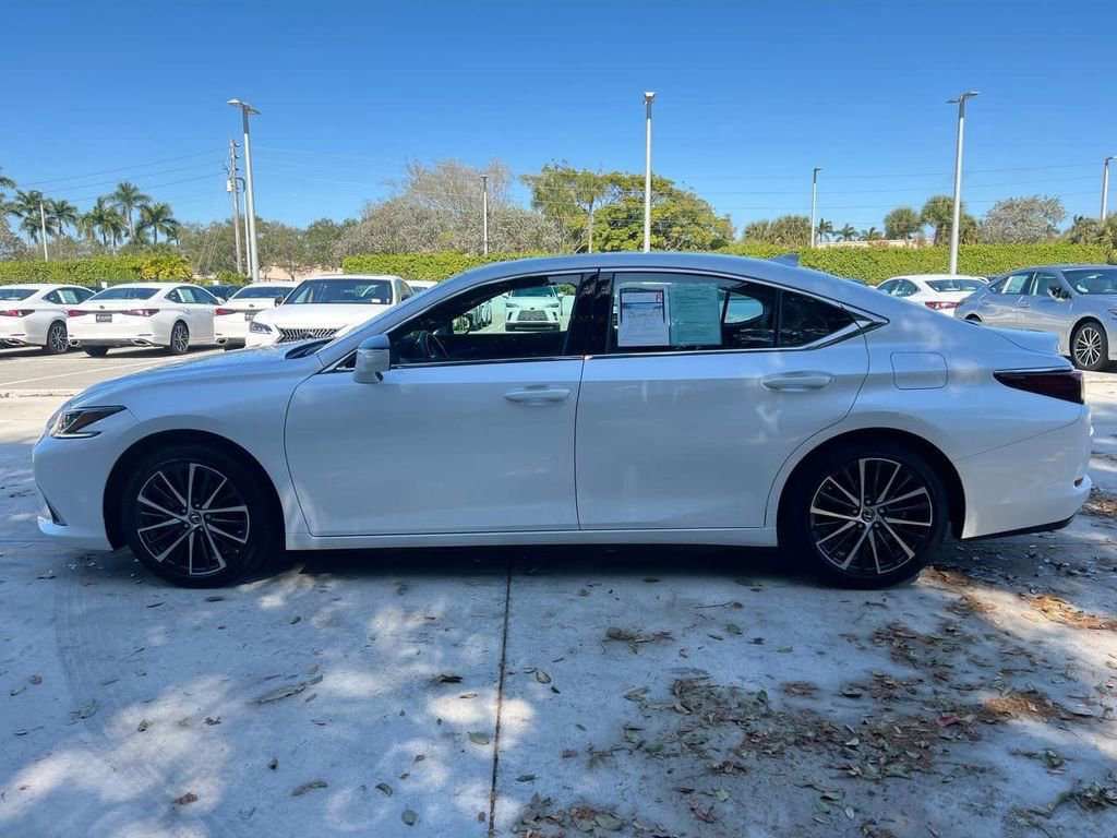 Certified 2024 Lexus ES 350 w/ Premium Package image 4