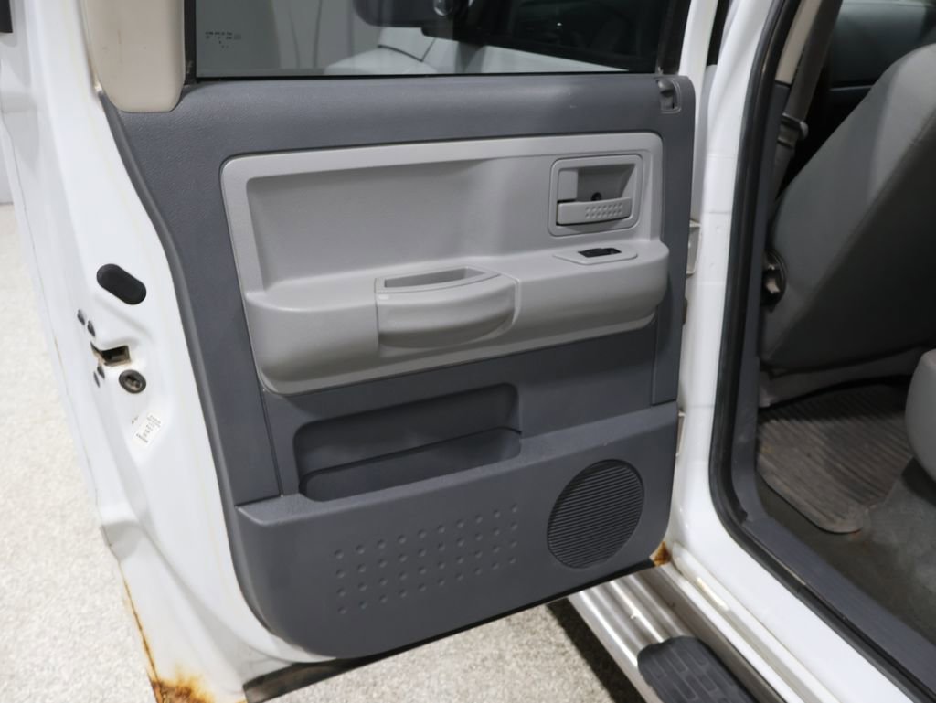 Used 2005 Dodge Dakota SLT image 18