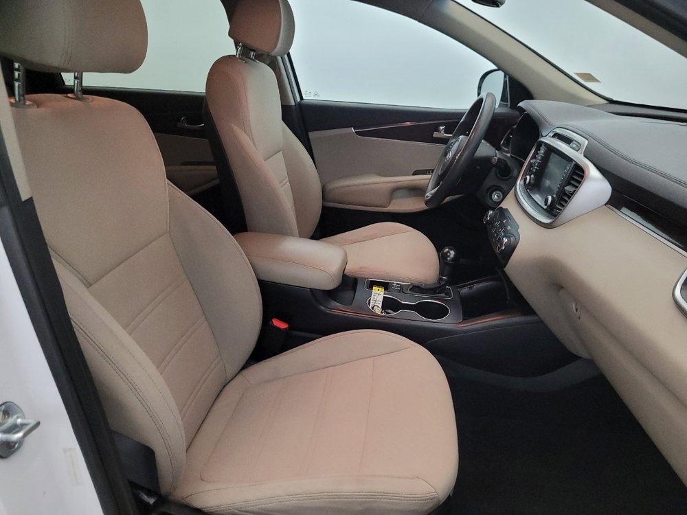 Used 2018 Kia Sorento LX image 21