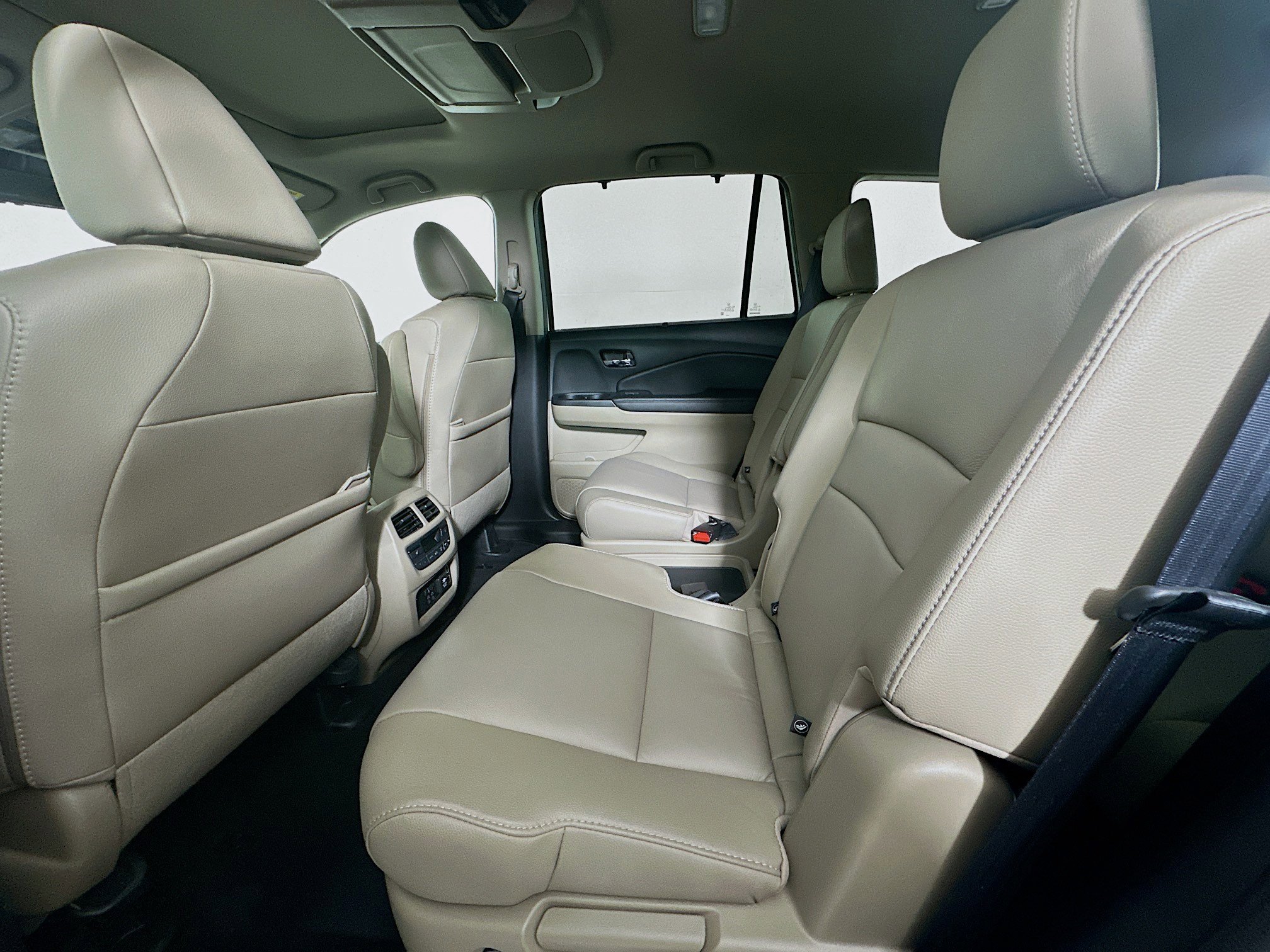 Used 2022 Honda Pilot Touring image 29