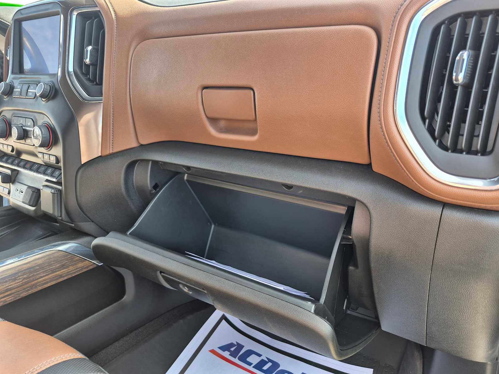 Used 2023 Chevrolet Silverado 3500 High Country w/ Technology Package image 32