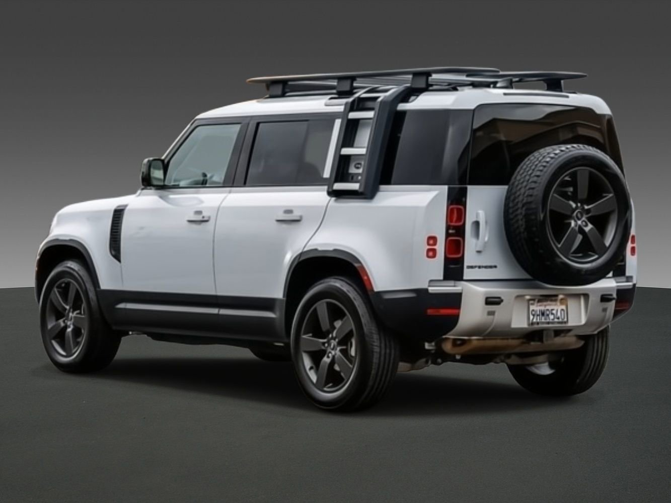 Used 2023 Land Rover Defender 110 S image 2