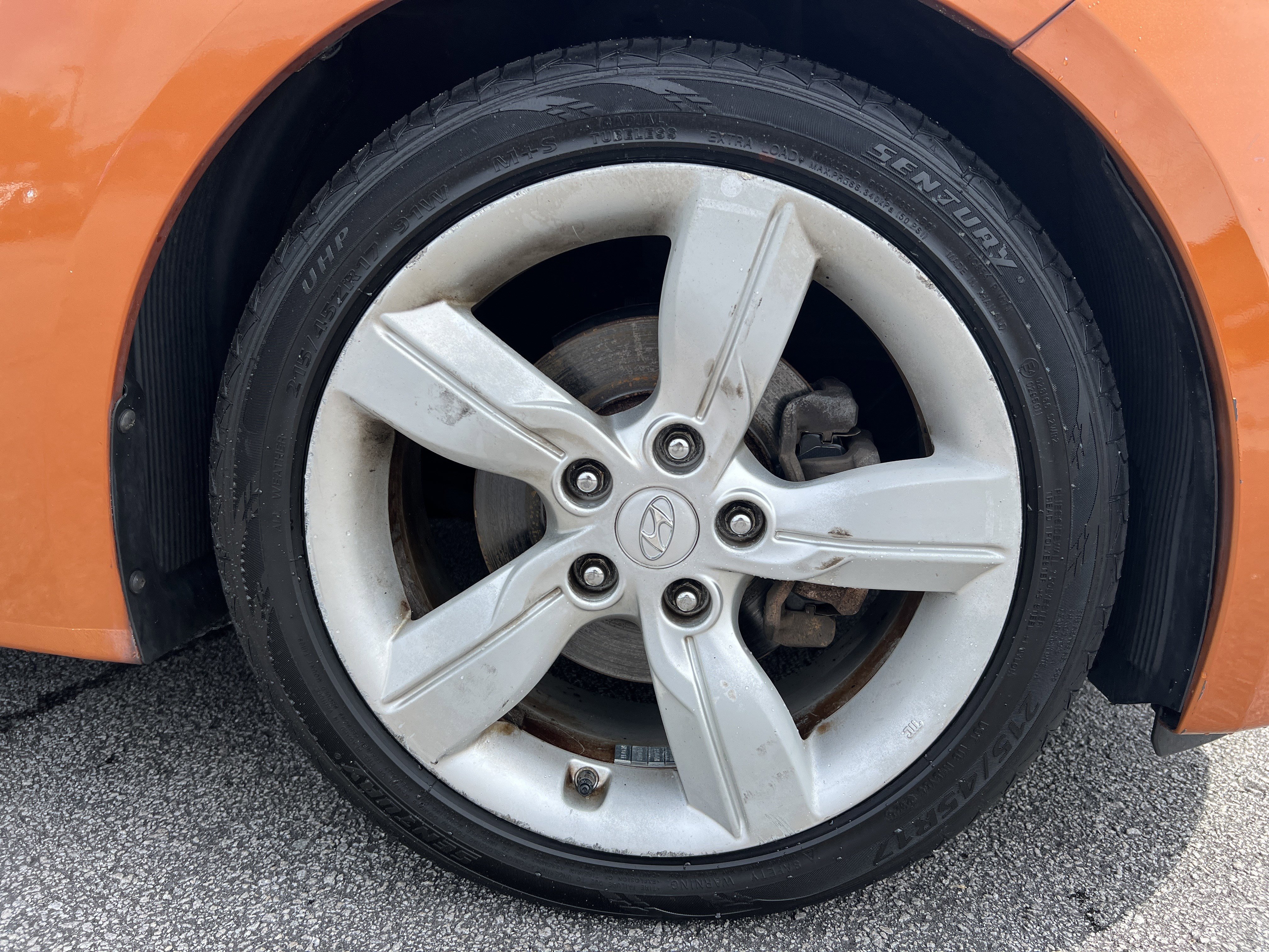 Used 2014 Hyundai Veloster FWD image 13