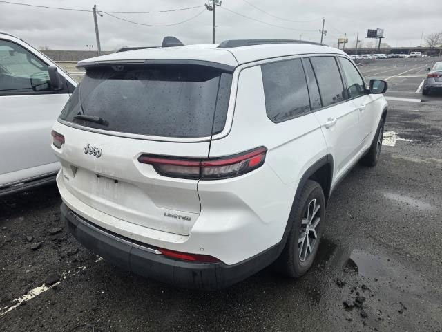 Used 2024 Jeep Grand Cherokee L Limited w/ Luxury Tech Group II image 2