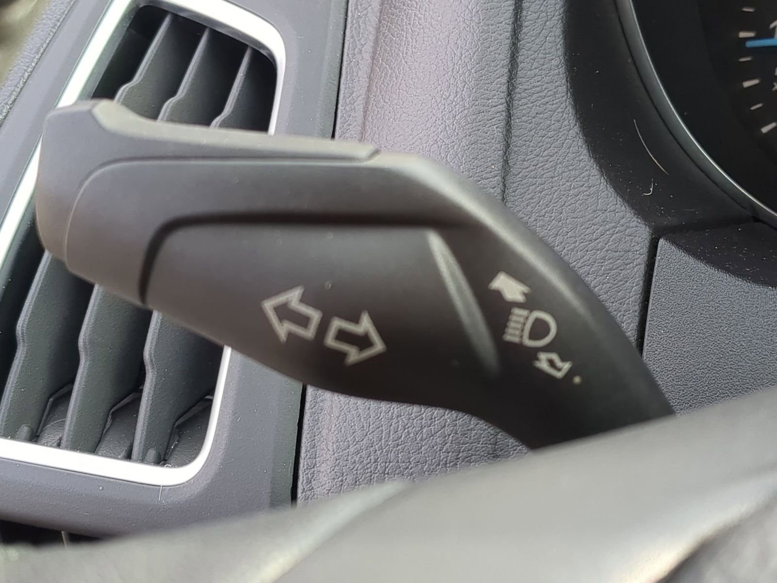 Used 2017 Ford Focus Titanium image 30