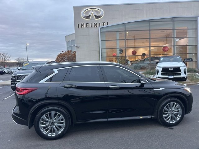 Certified 2023 INFINITI QX50 Luxe image 4