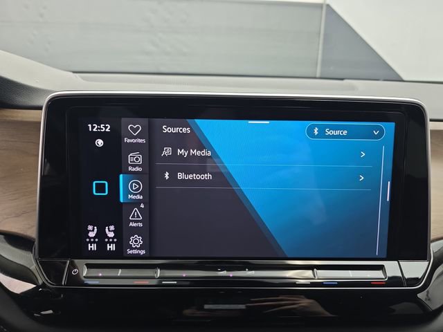 Used 2024 Volkswagen Atlas SE image 31