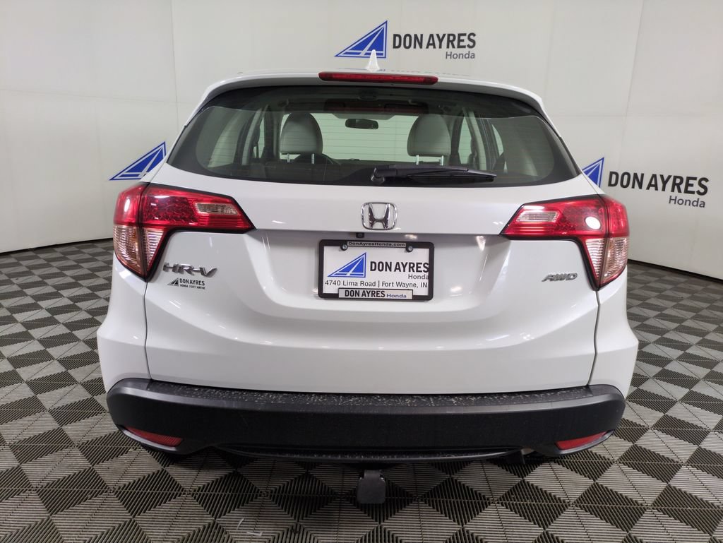 Used 2017 Honda HR-V LX image 4