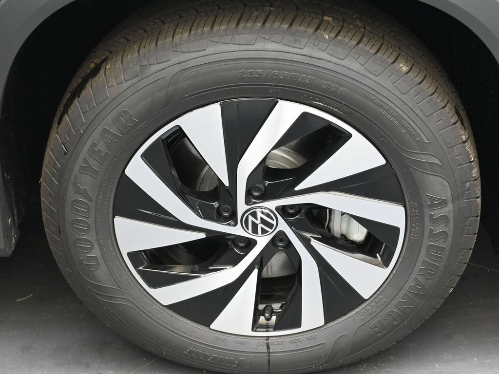 Used 2026 Volkswagen Tiguan S AWD/4WD image 9