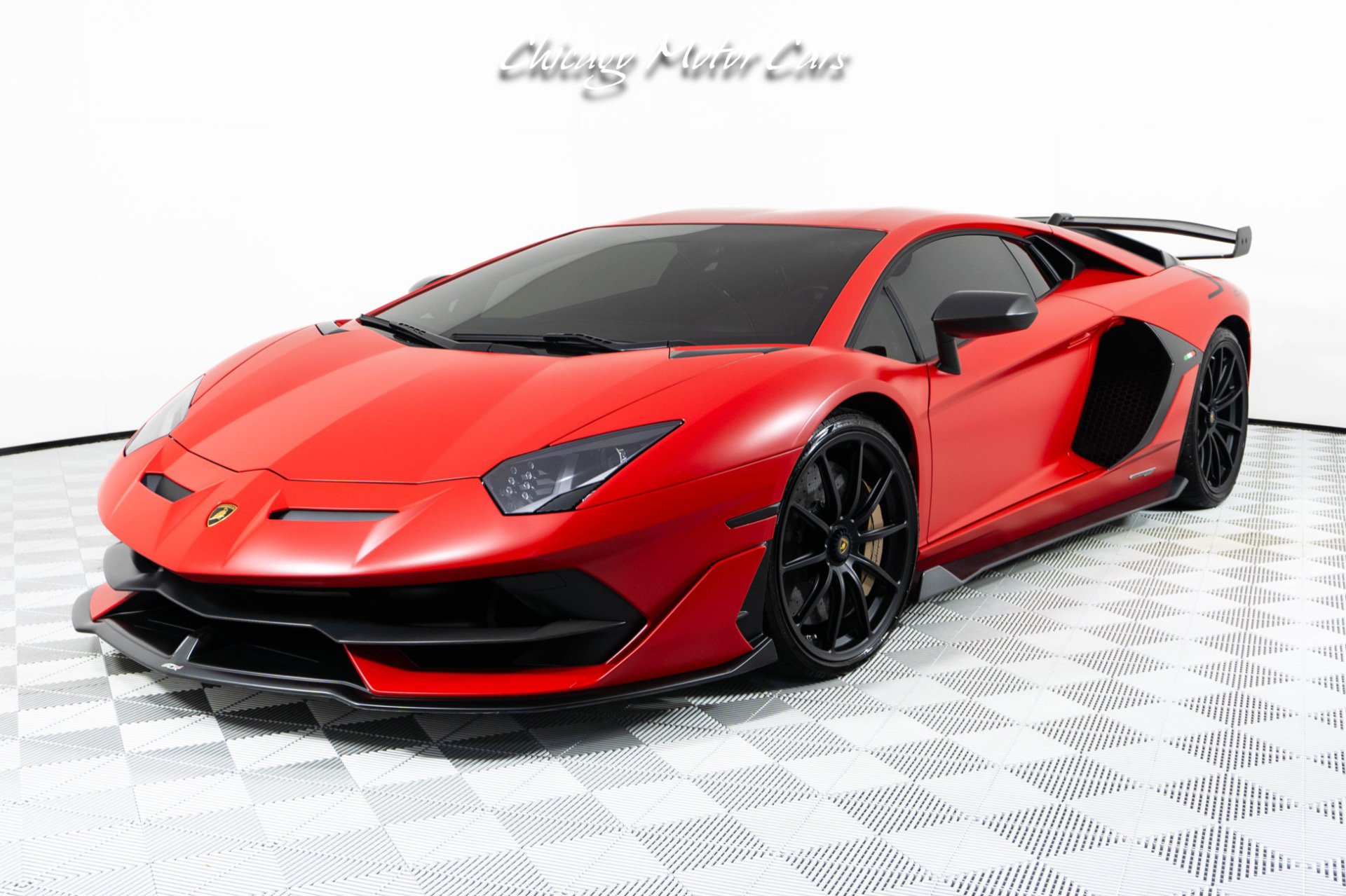 Used 2019 Lamborghini Aventador SVJ AWD/4WD image 2