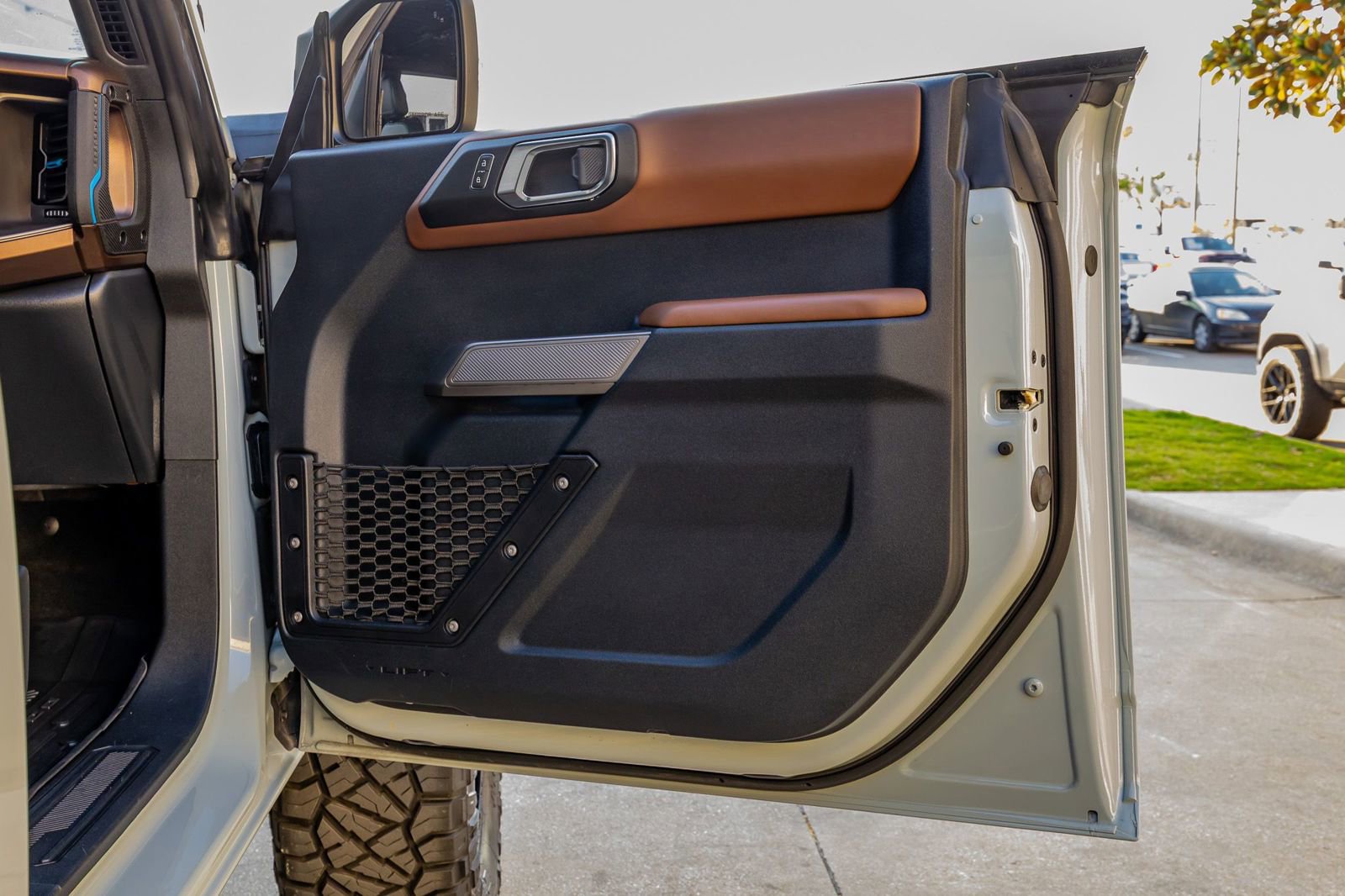 Used 2022 Ford Bronco Outer Banks image 36