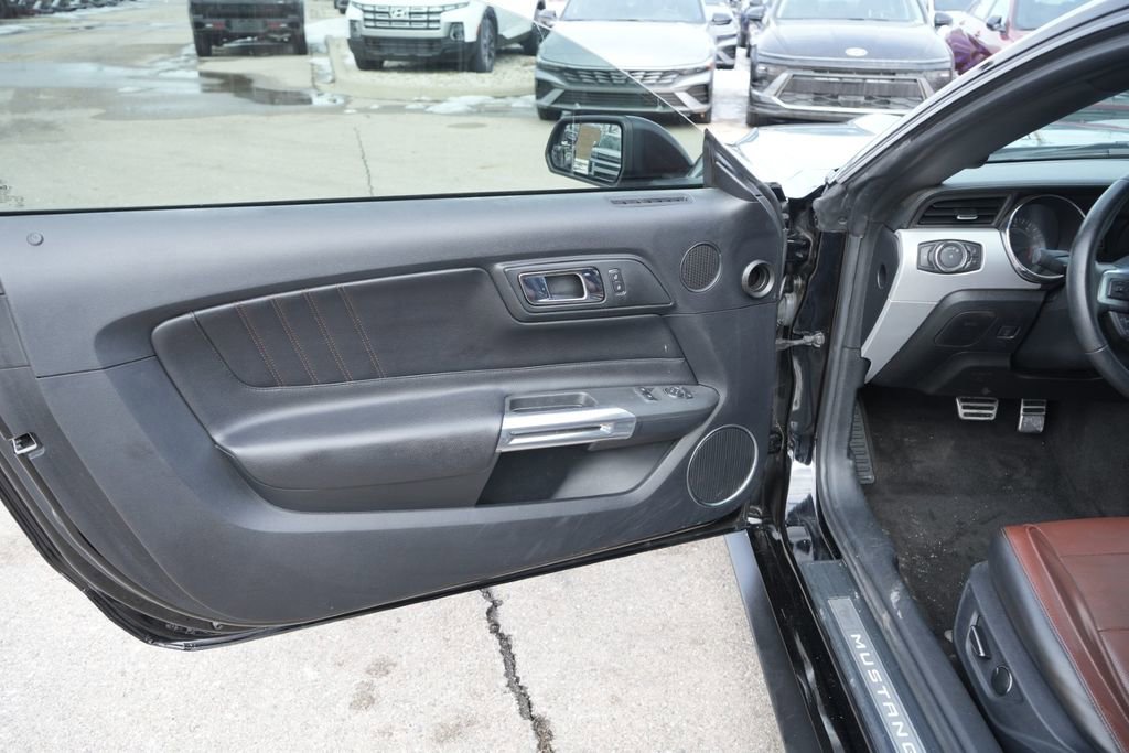 Used 2015 Ford Mustang Premium image 20