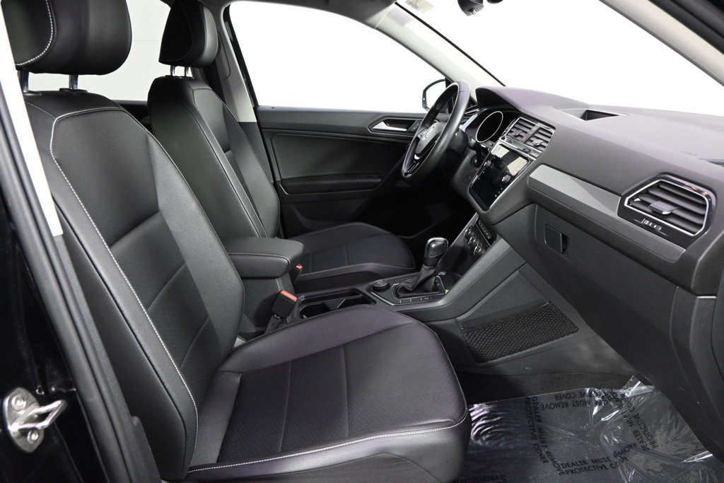 Used 2021 Volkswagen Tiguan SE AWD/4WD image 16