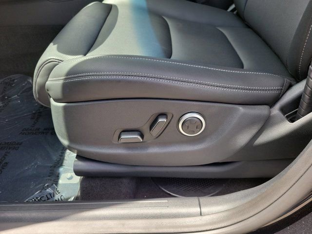 Used 2026 Genesis GV70 2.5T AWD/4WD image 13