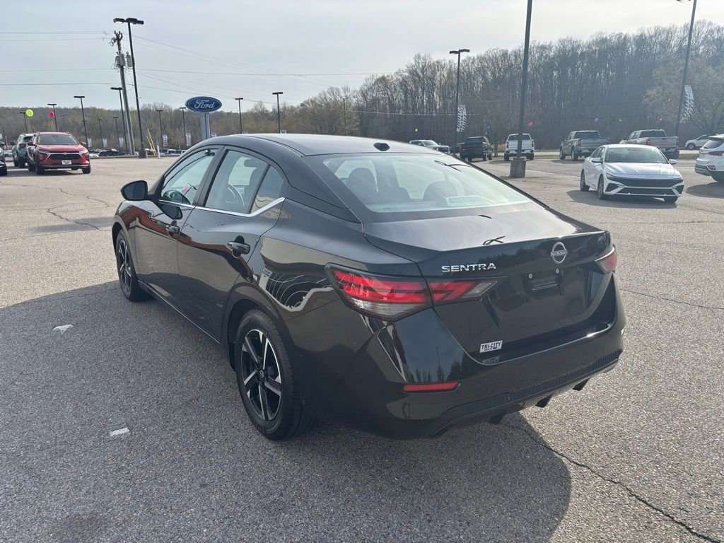 Used 2025 Nissan Sentra SV FWD image 9