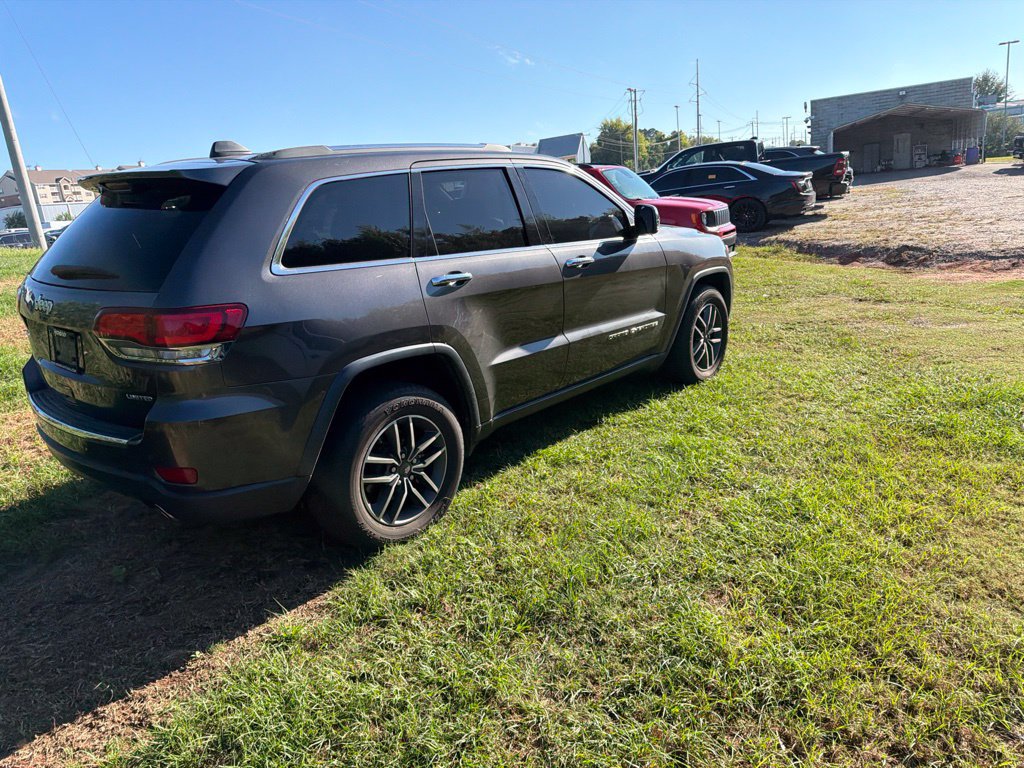 Certified 2020 Jeep Grand Cherokee Limited w/ Luxury Group II RWD image 18